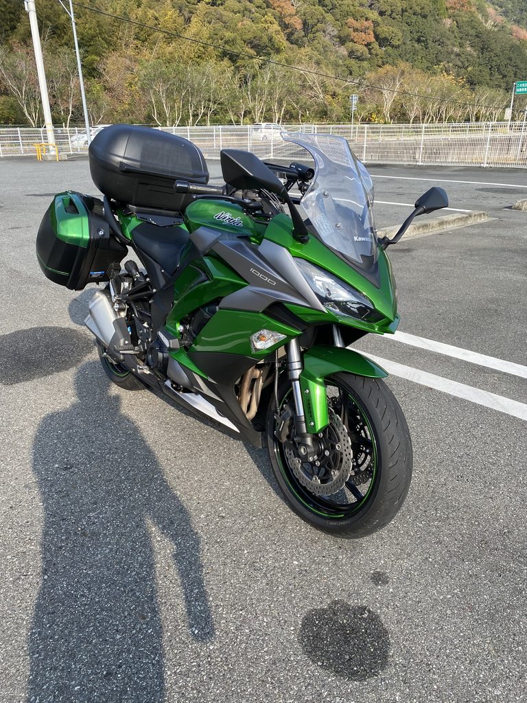 荷物を積んでロングツーリング仕様になったKawasaki Ninja1000