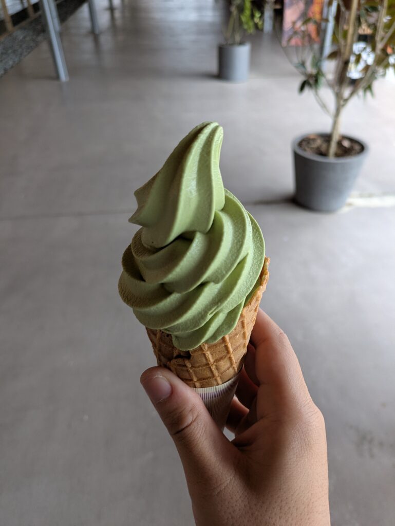 道の駅サンピコごうつで食べた抹茶ソフト