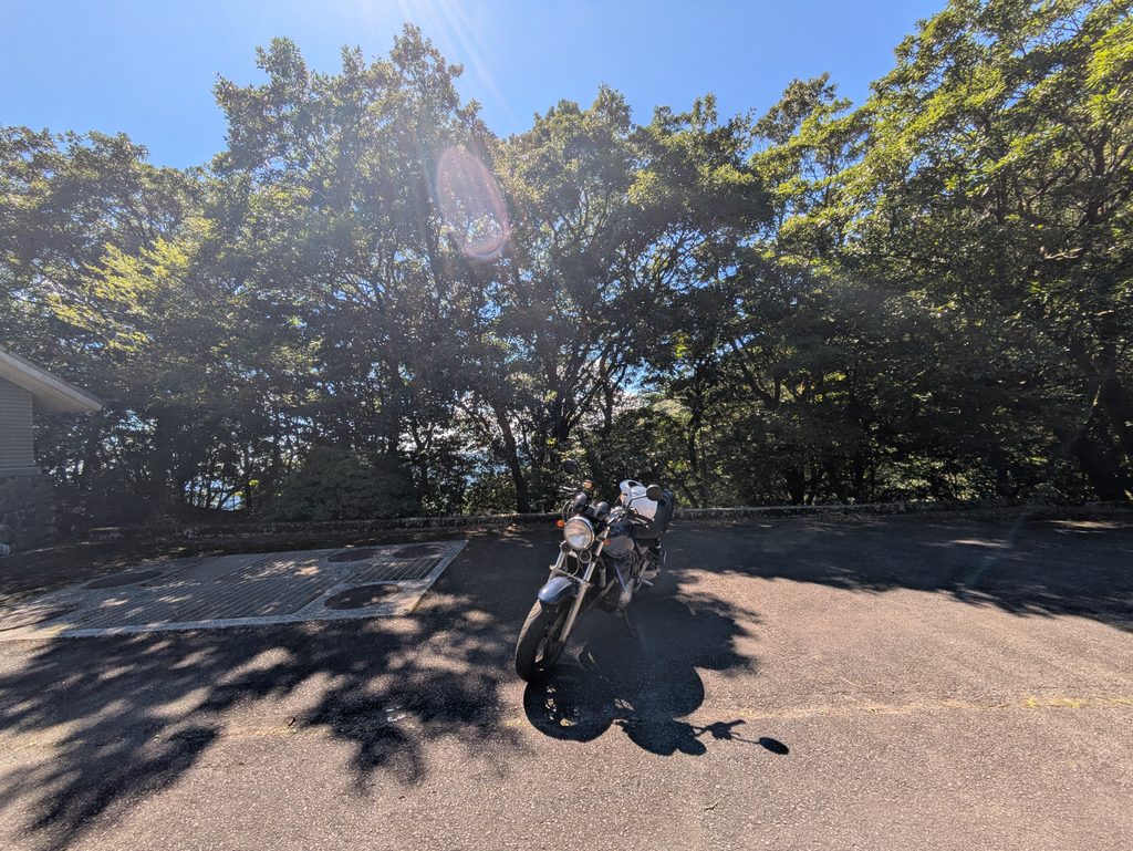 篠山公園線を走るイナズマ1200